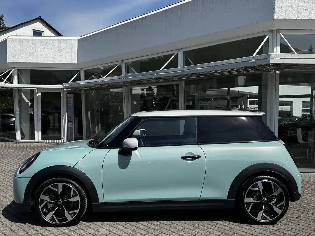MINI Cooper S - Thumbnail 4