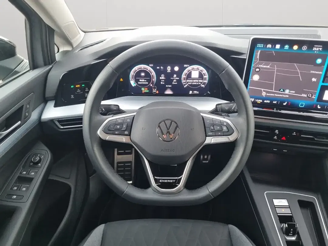 Volkswagen Golf - Thumbnail 10