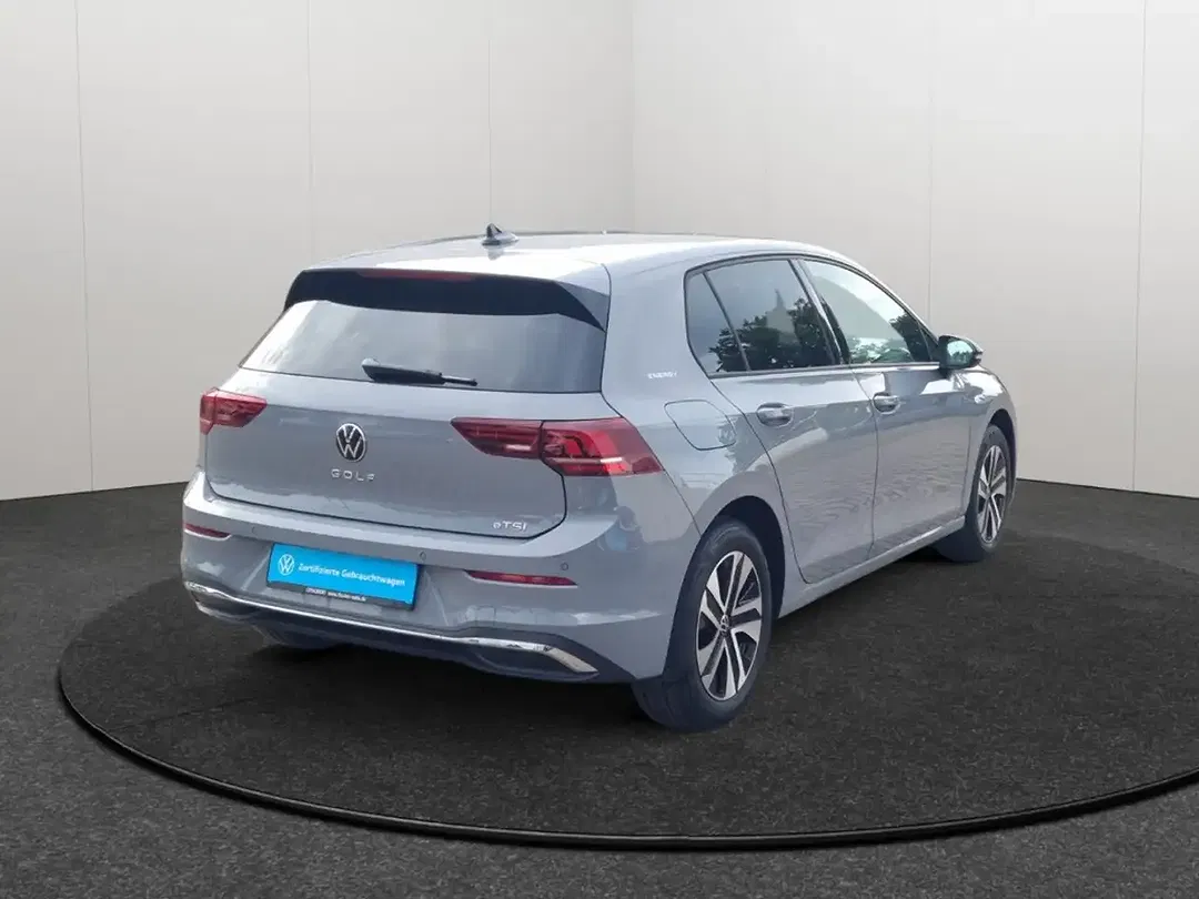 Volkswagen Golf - Thumbnail 5