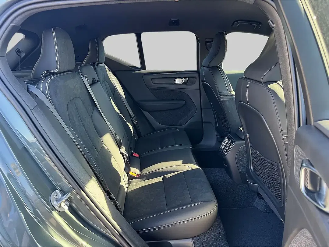 Volvo EX40 - Thumbnail 8