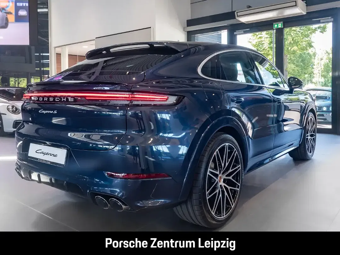 Porsche Cayenne - Thumbnail 6
