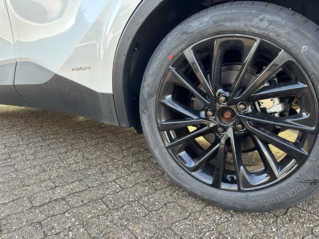 Toyota C-HR - Thumbnail 11