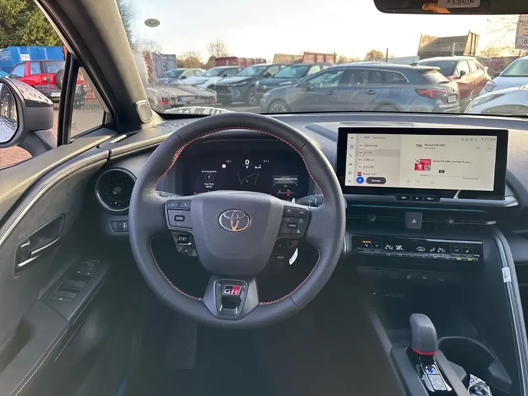 Toyota C-HR - Thumbnail 13
