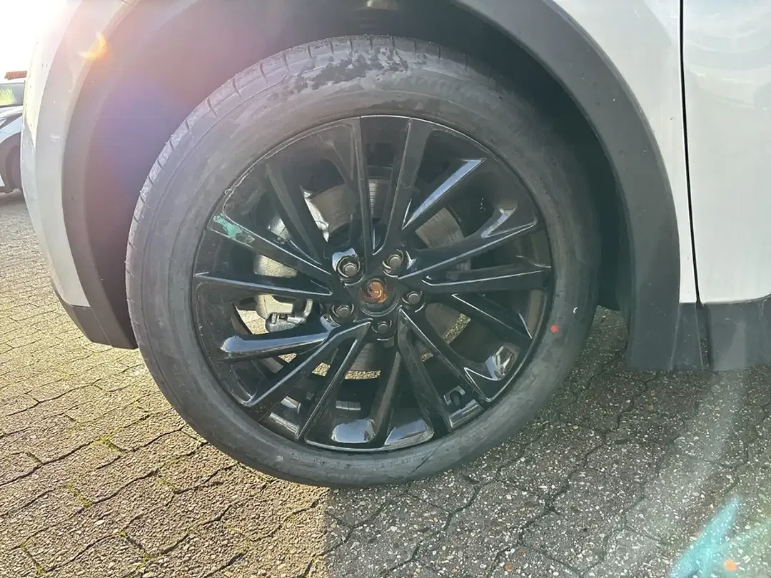 Toyota C-HR - Thumbnail 6