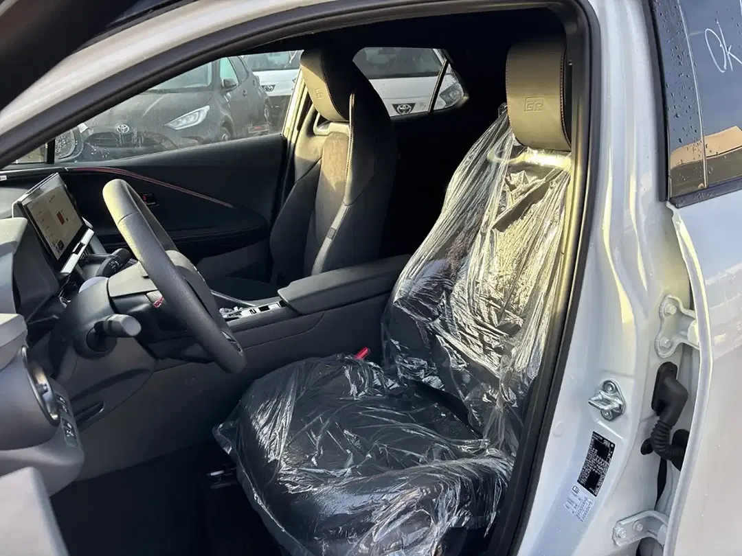 Toyota C-HR - Thumbnail 8