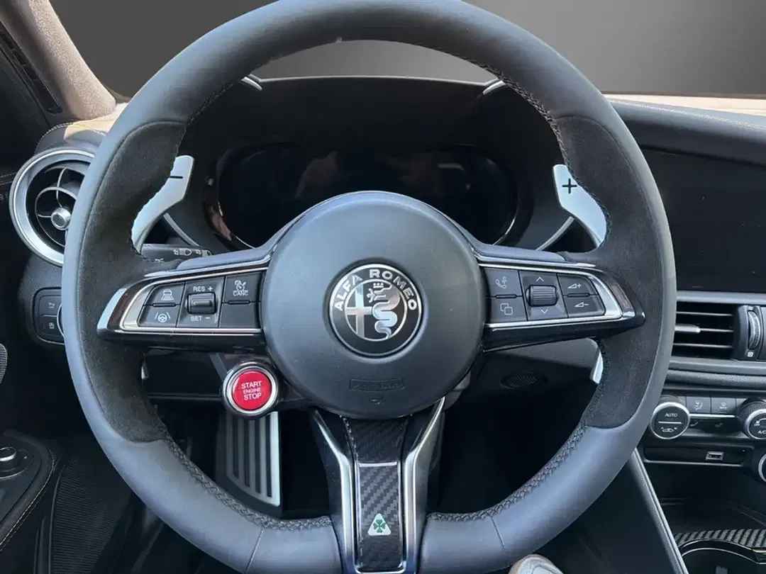 Alfa Romeo Giulia - Thumbnail 13