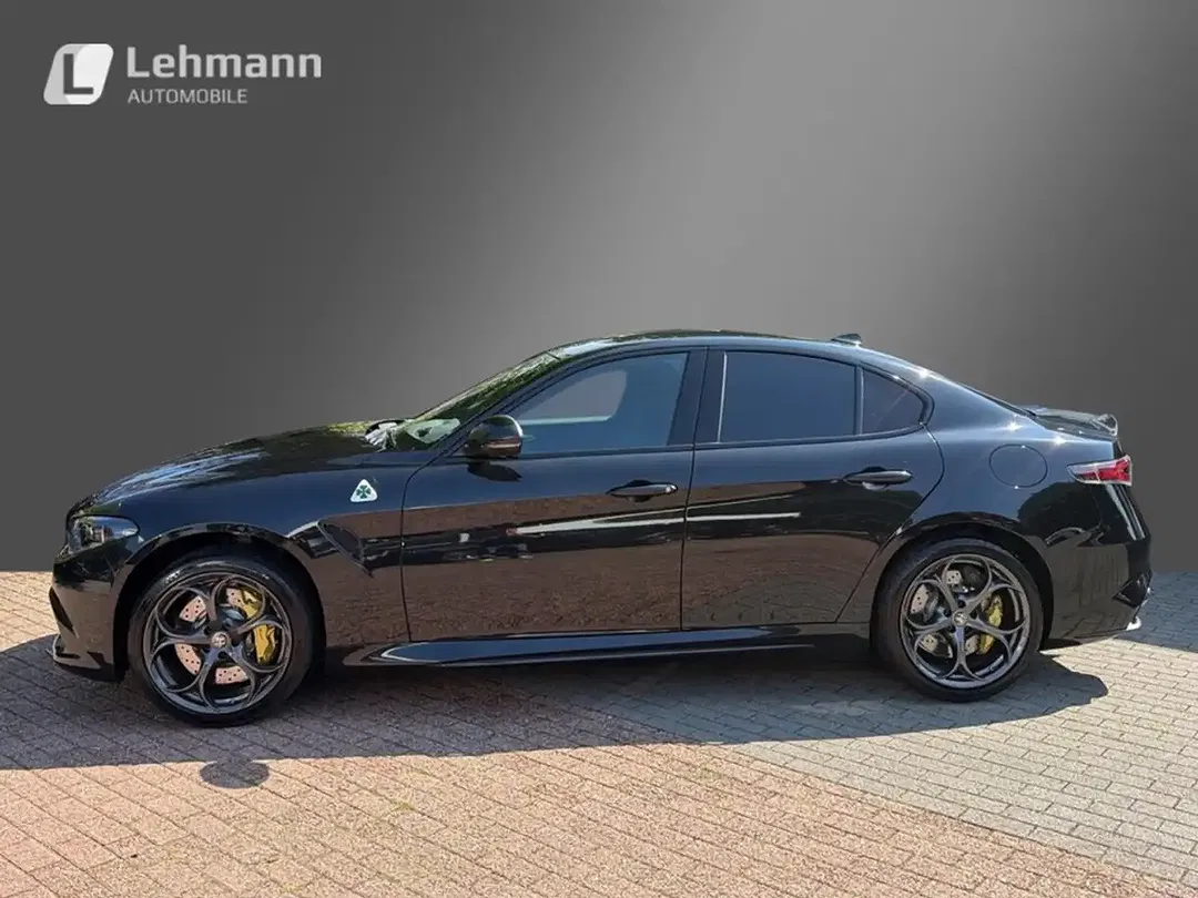 Alfa Romeo Giulia - Thumbnail 3