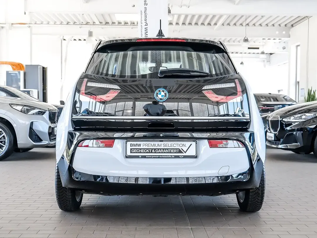 BMW i3 - Thumbnail 12
