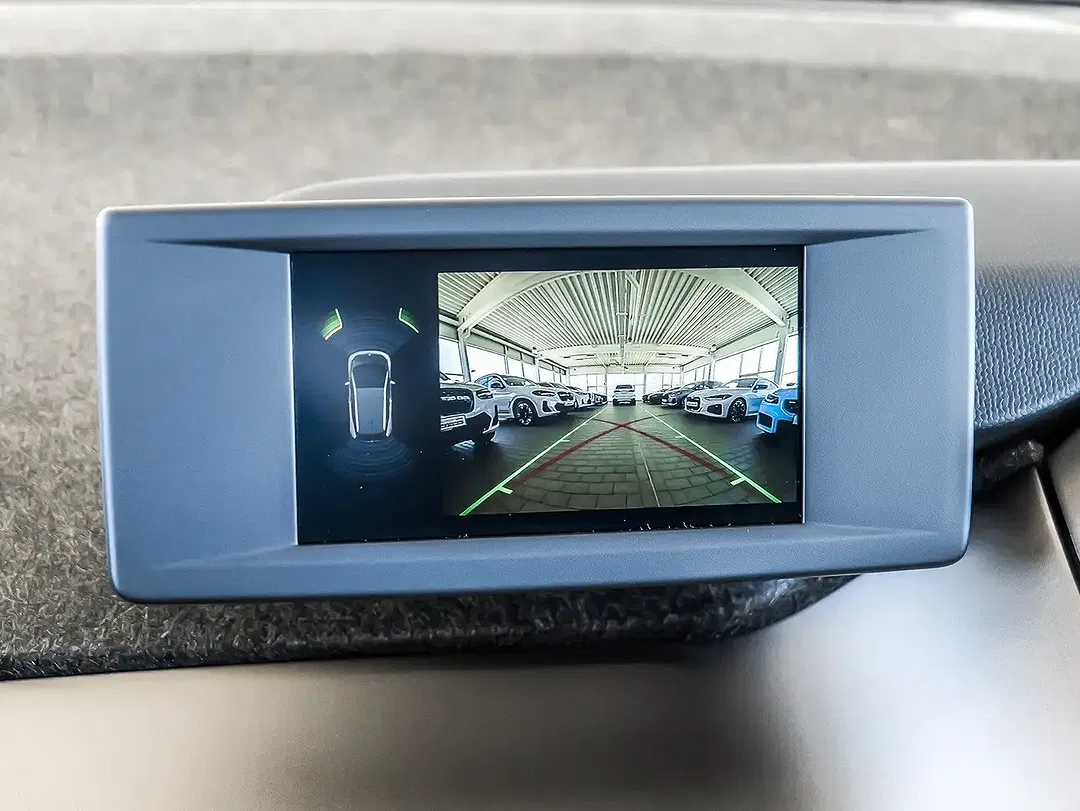 BMW i3 - Thumbnail 14