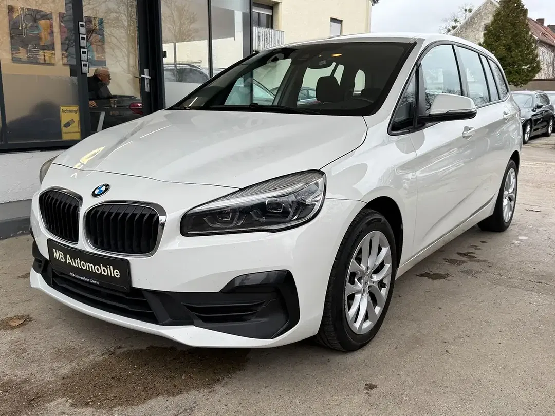 BMW 218 - foto 1