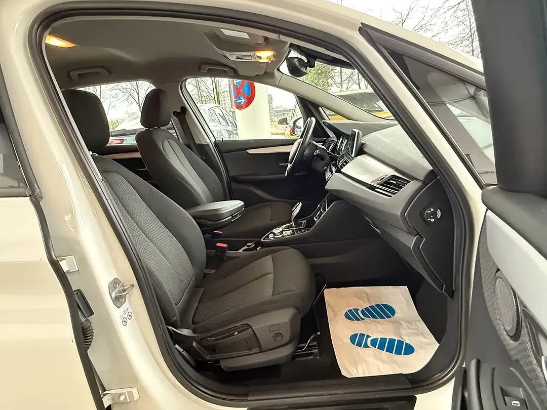 BMW 218 - Thumbnail 14