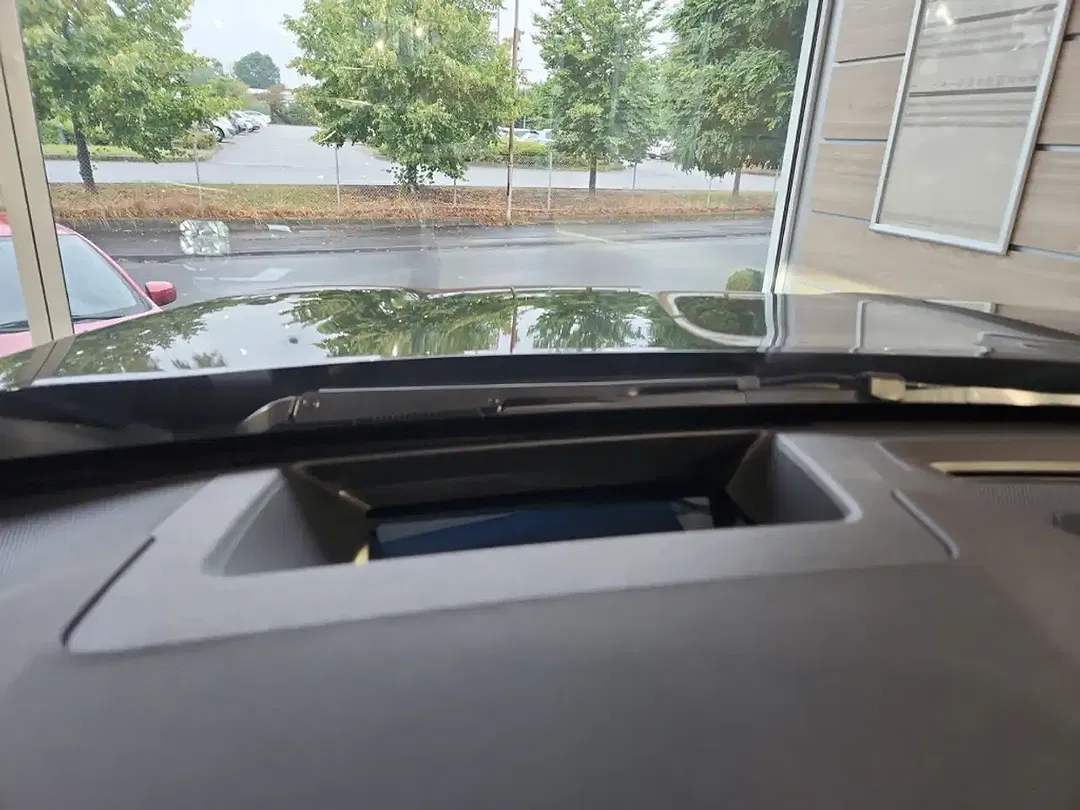 Mitsubishi Outlander - Thumbnail 12