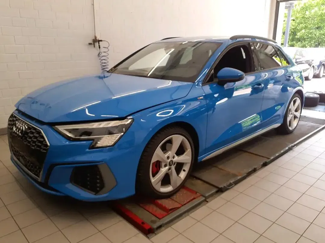 Audi A3 - Thumbnail 1