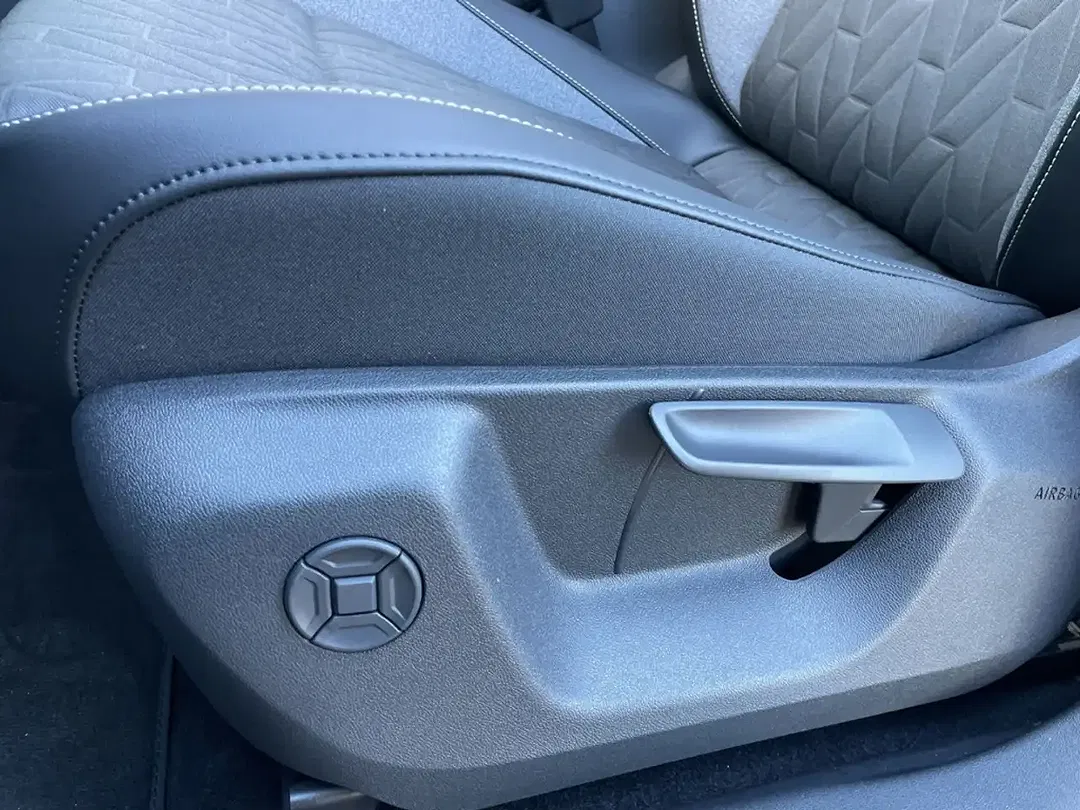 Volkswagen Tiguan - Thumbnail 11