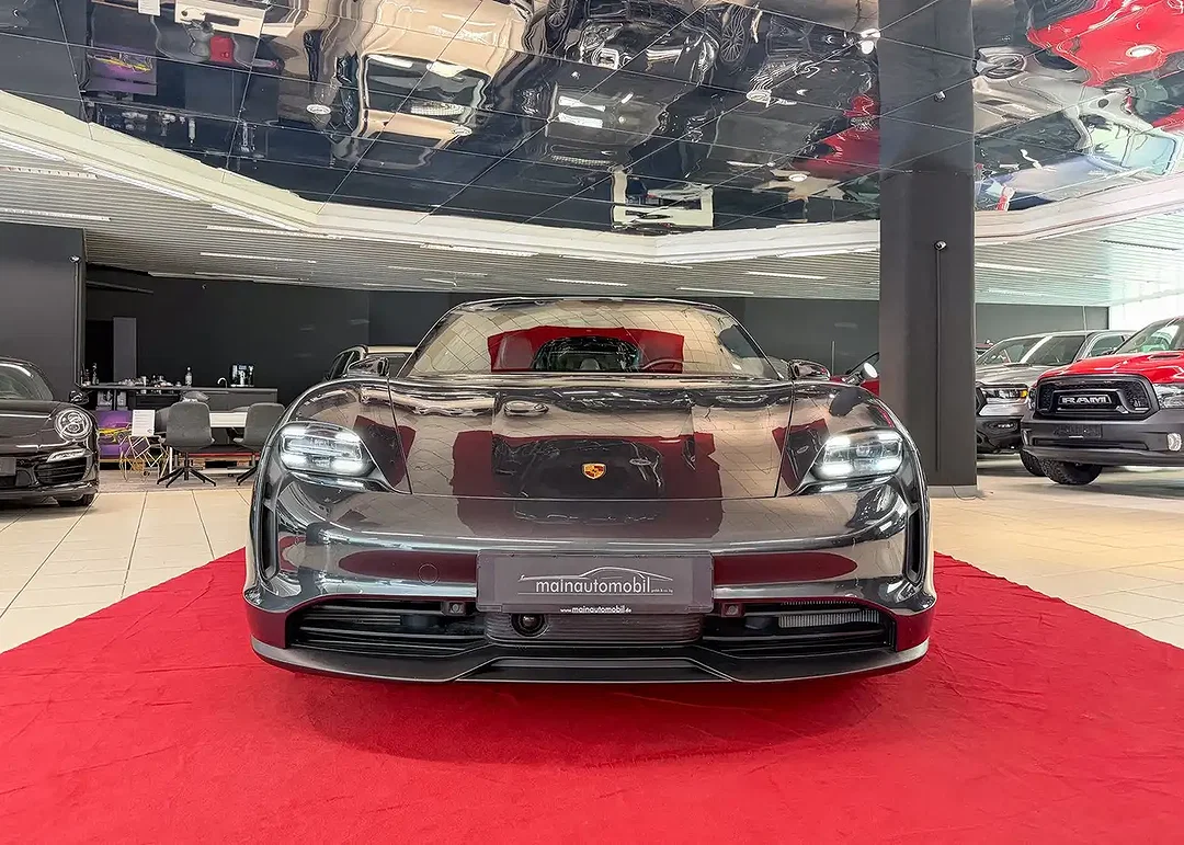 Porsche Taycan - Afbeelding 1