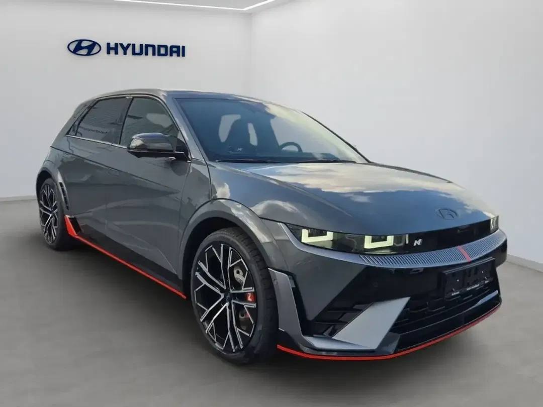 Hyundai IONIQ 5 - Thumbnail 2