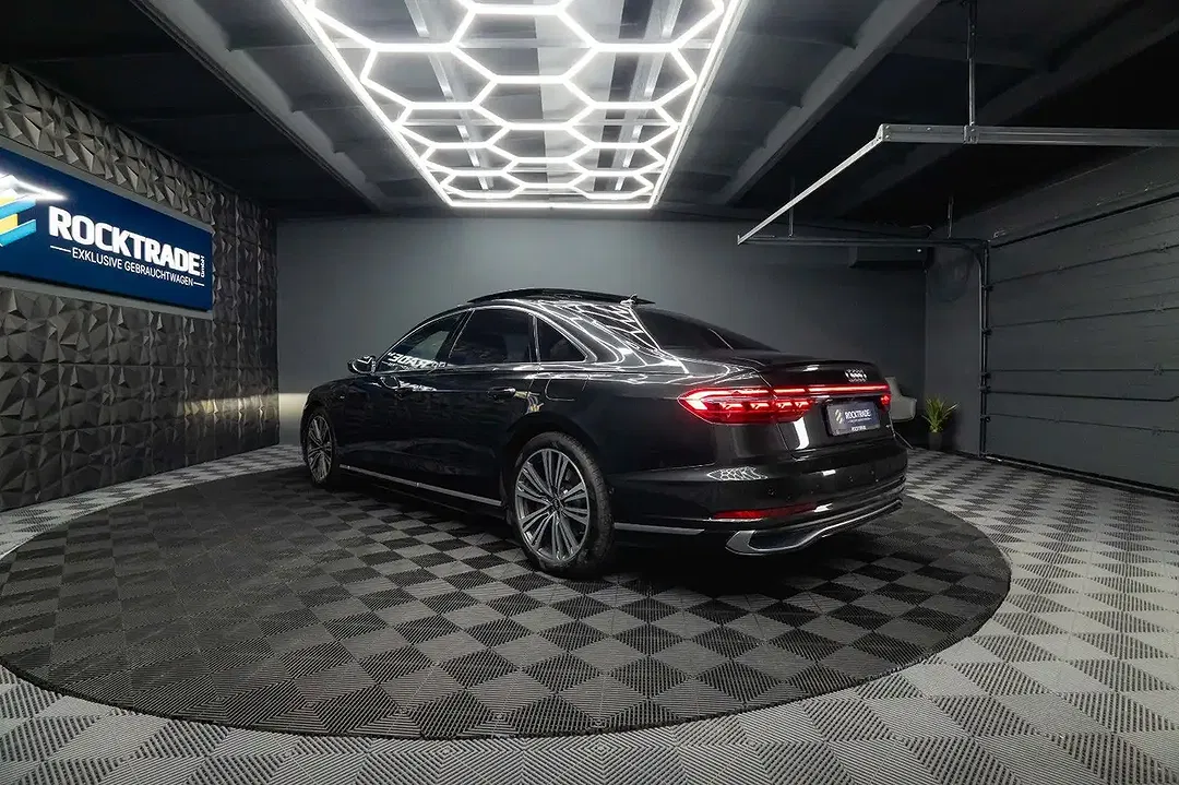 Audi A8 - Thumbnail 10