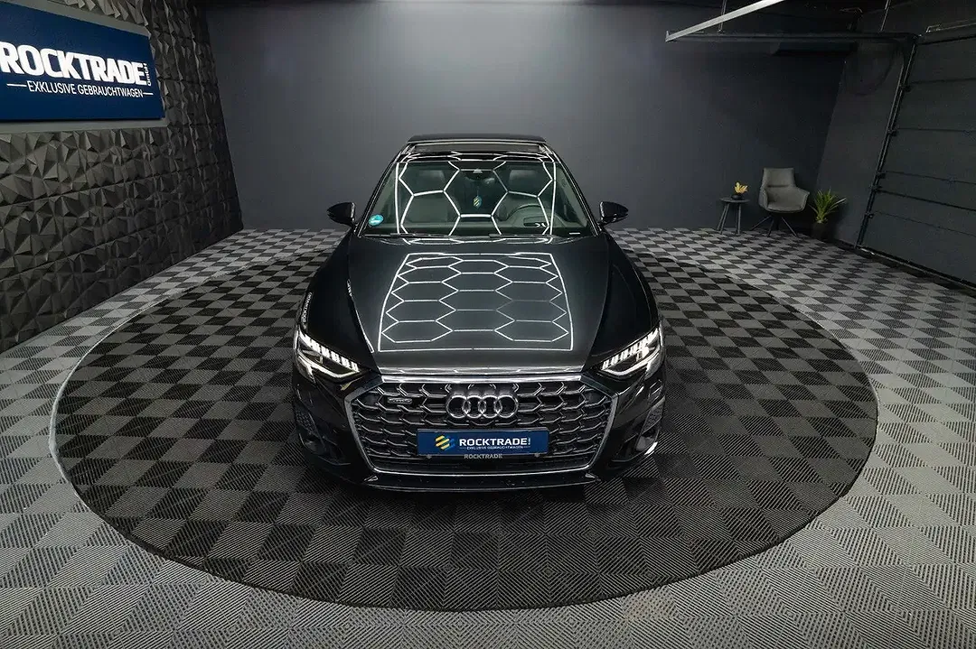 Audi A8 - Thumbnail 2
