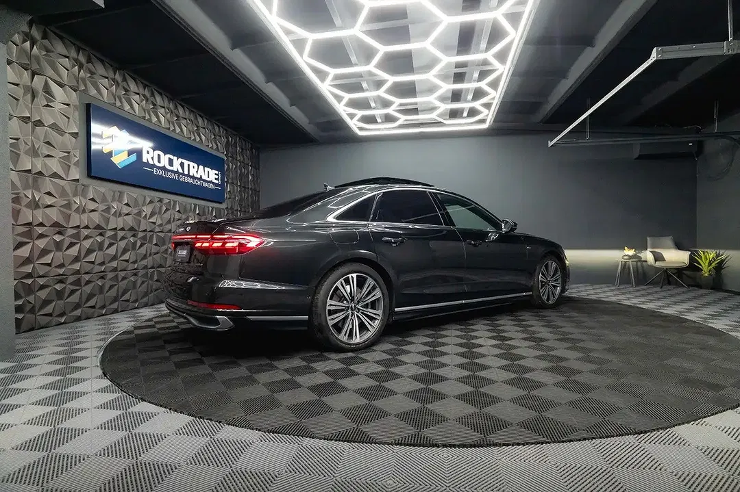 Audi A8 - Thumbnail 8