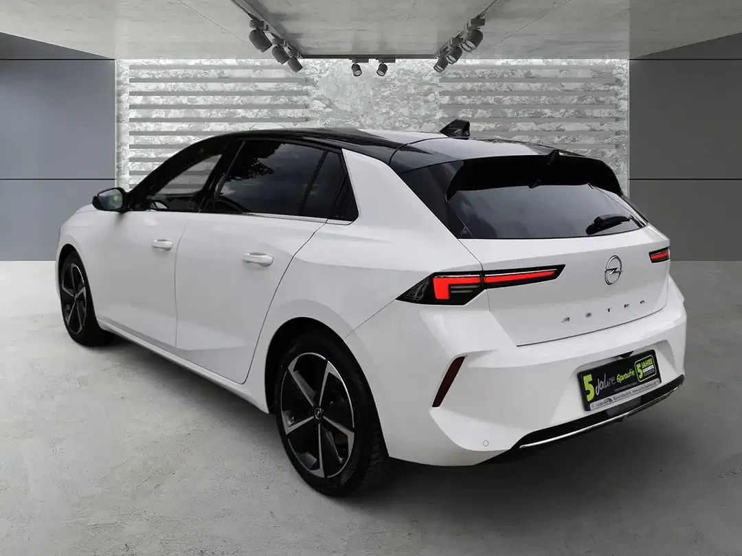 Opel Astra - Thumbnail 3