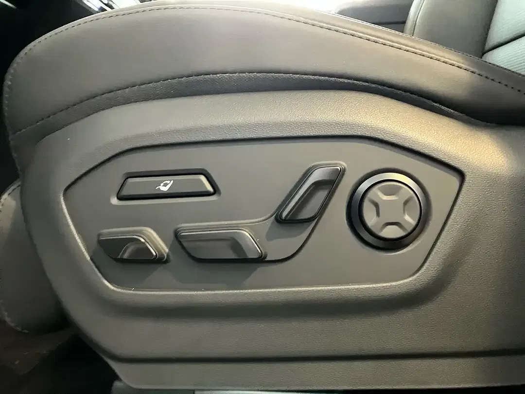 Hyundai SANTA FE - Thumbnail 13