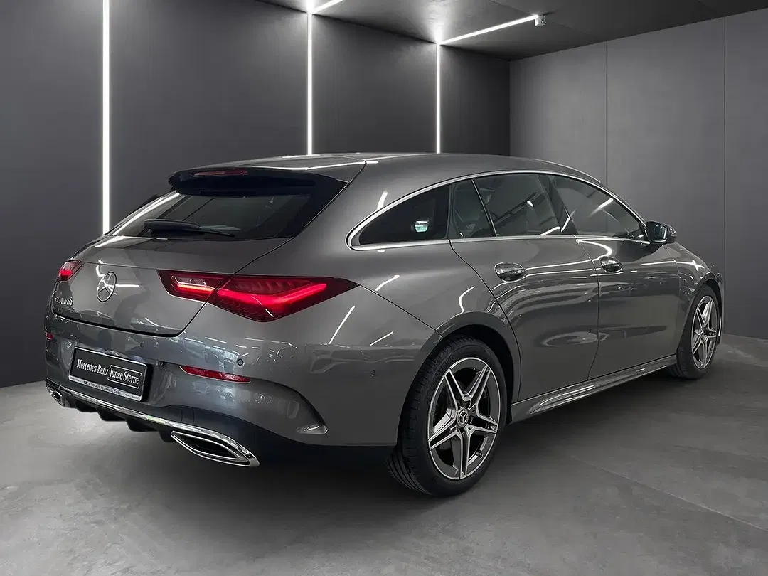Mercedes-Benz CLA 180 - Thumbnail 3