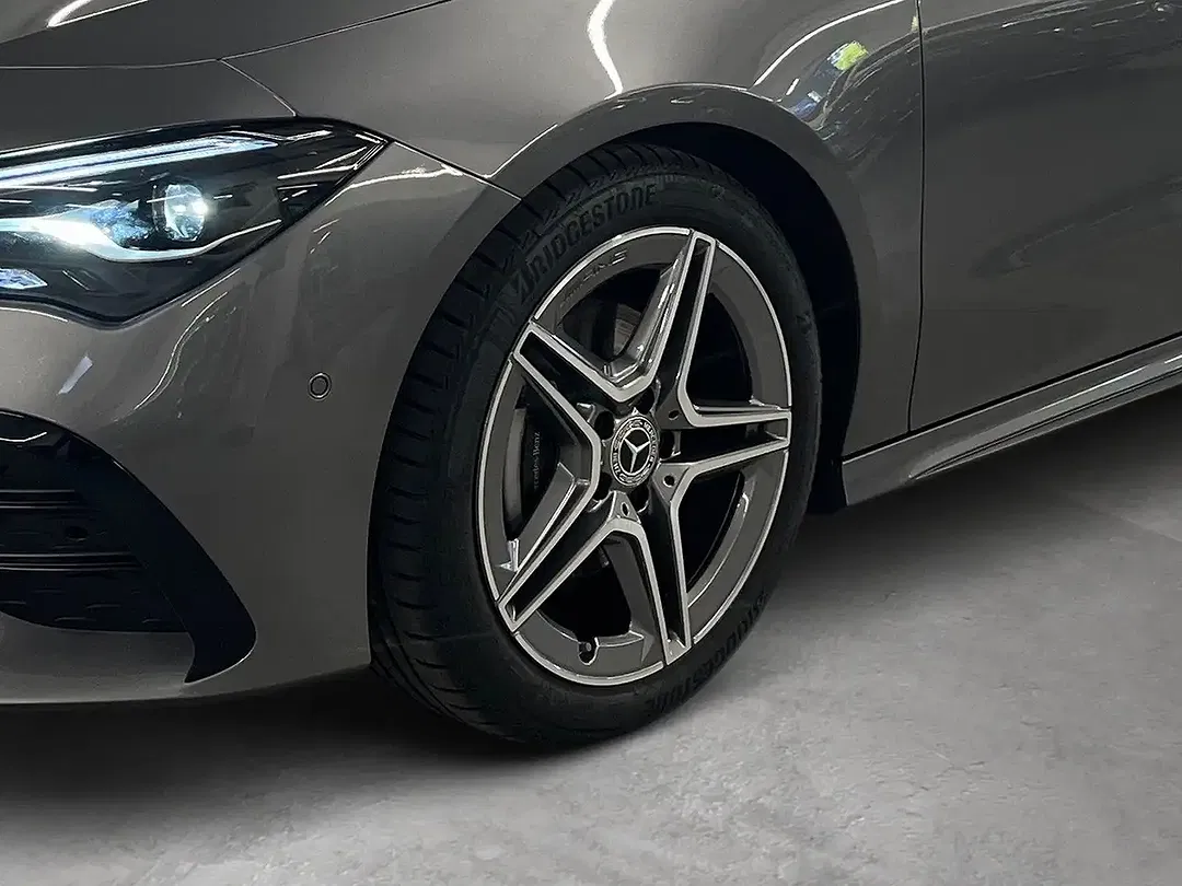 Mercedes-Benz CLA 180 - Thumbnail 6