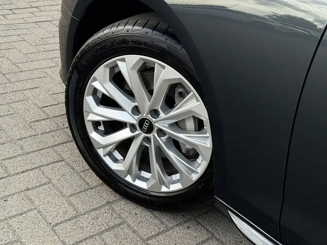 Audi A4 - Thumbnail 10