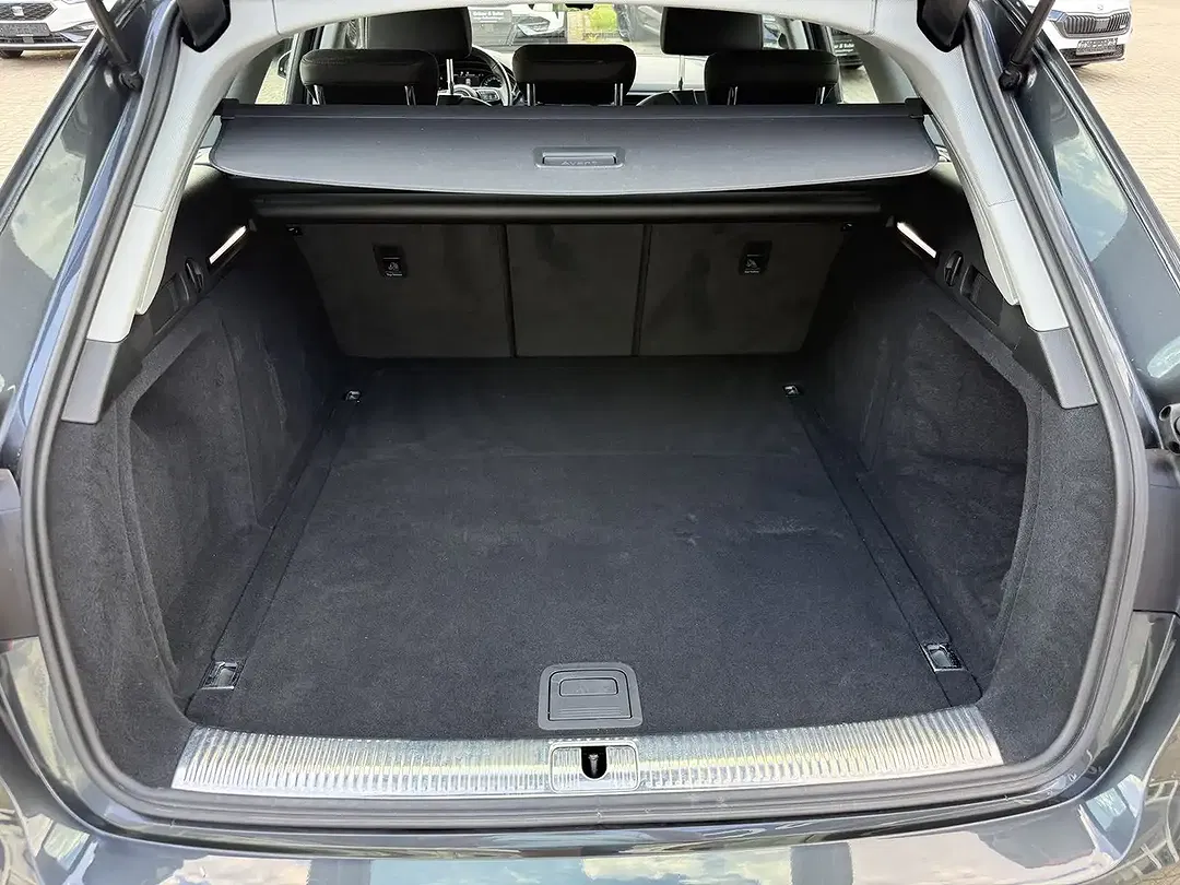 Audi A4 - Thumbnail 11