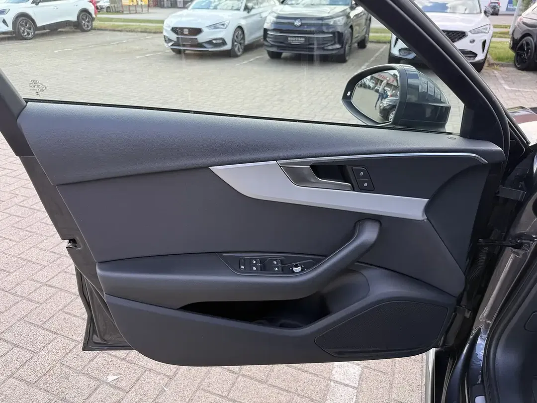 Audi A4 - Thumbnail 12