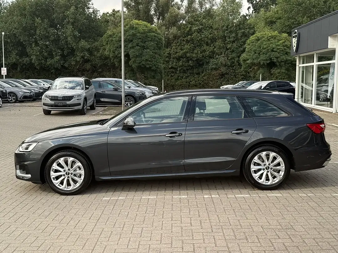 Audi A4 - Thumbnail 9