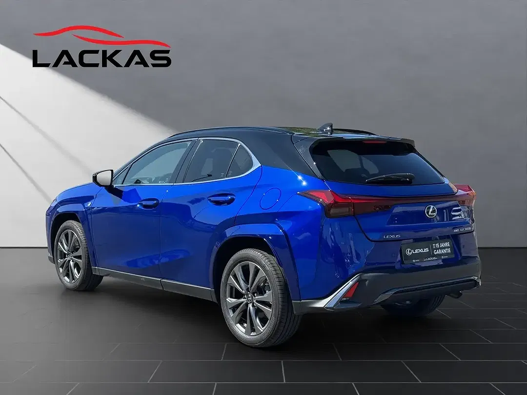 Lexus UX 250h - Thumbnail 3