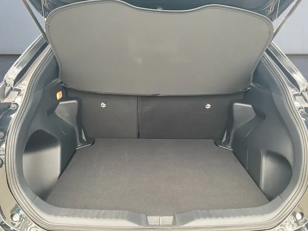Toyota Yaris Cross - Thumbnail 8
