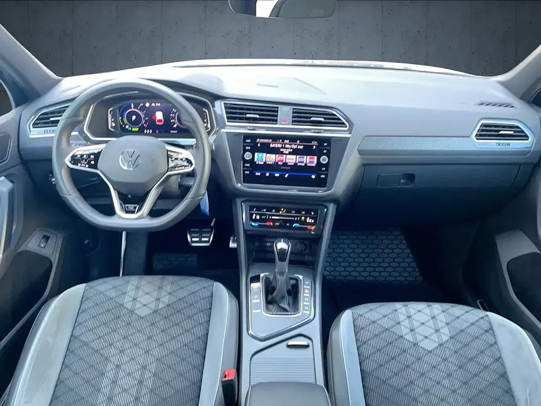 Volkswagen Tiguan - Thumbnail 12