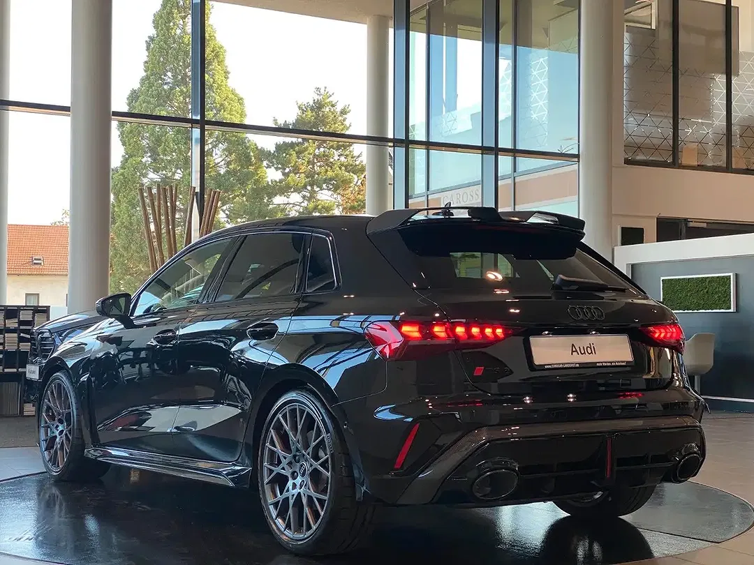 Audi RS3 Matrix LED - foto 2