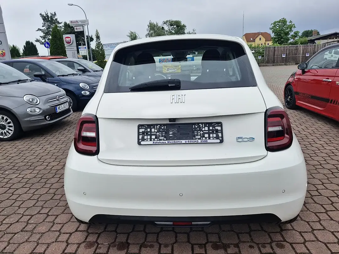 Fiat 500e - Thumbnail 9