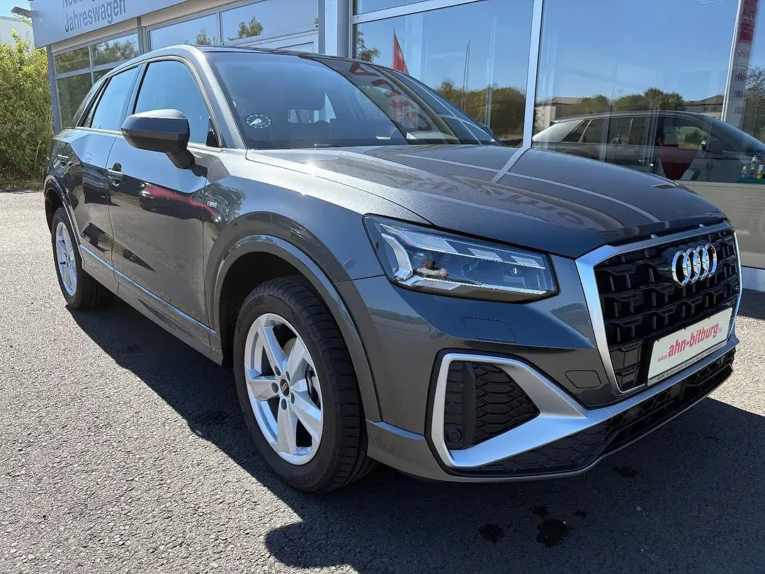 Audi Q2 - Thumbnail 4