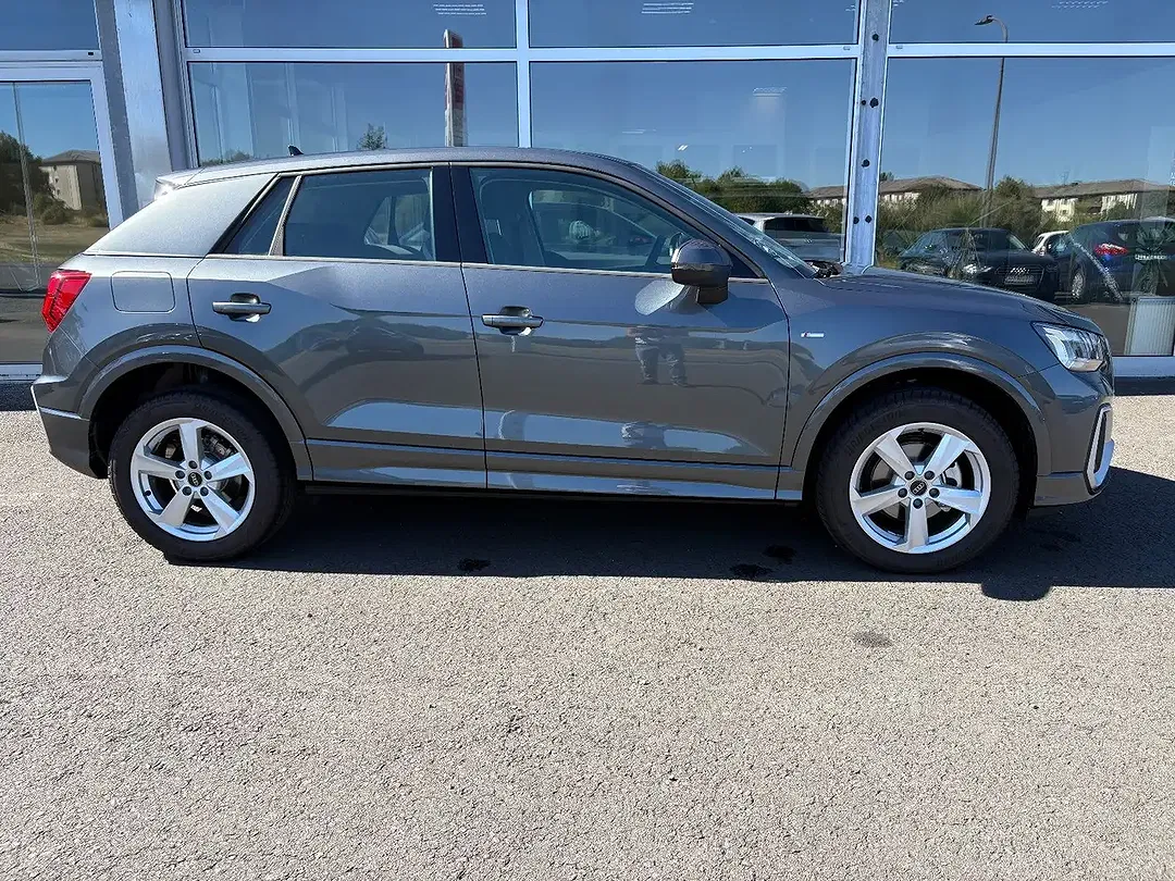 Audi Q2 - Thumbnail 5