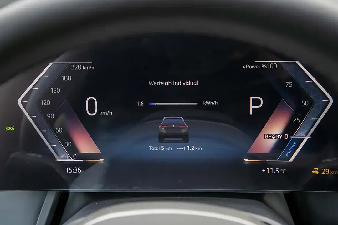 BMW iX - Thumbnail 6