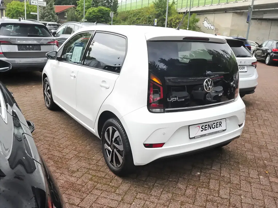 Volkswagen up! - Thumbnail 3