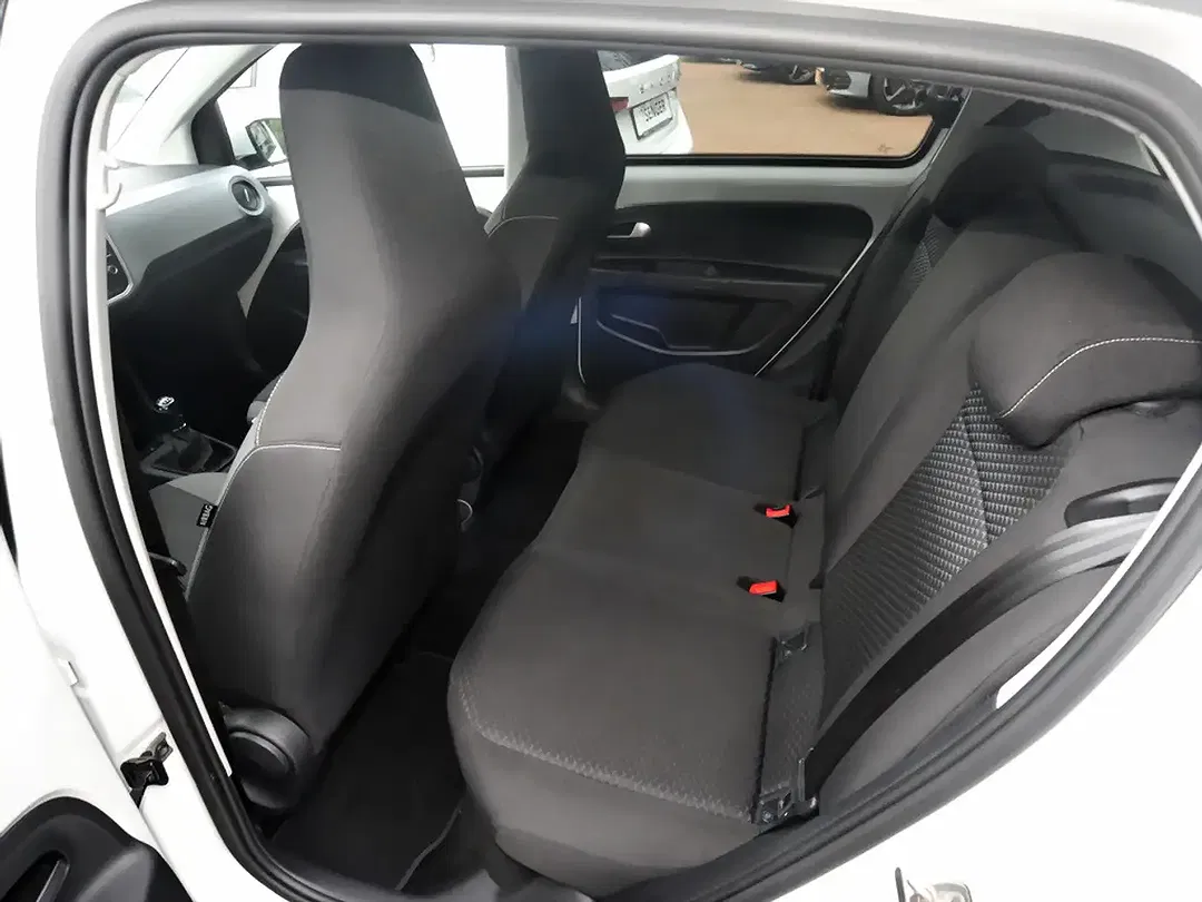 Volkswagen up! - Thumbnail 8