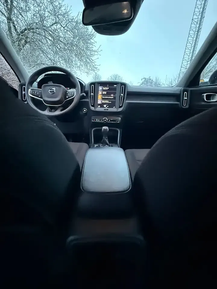 Volvo XC40 - Thumbnail 6