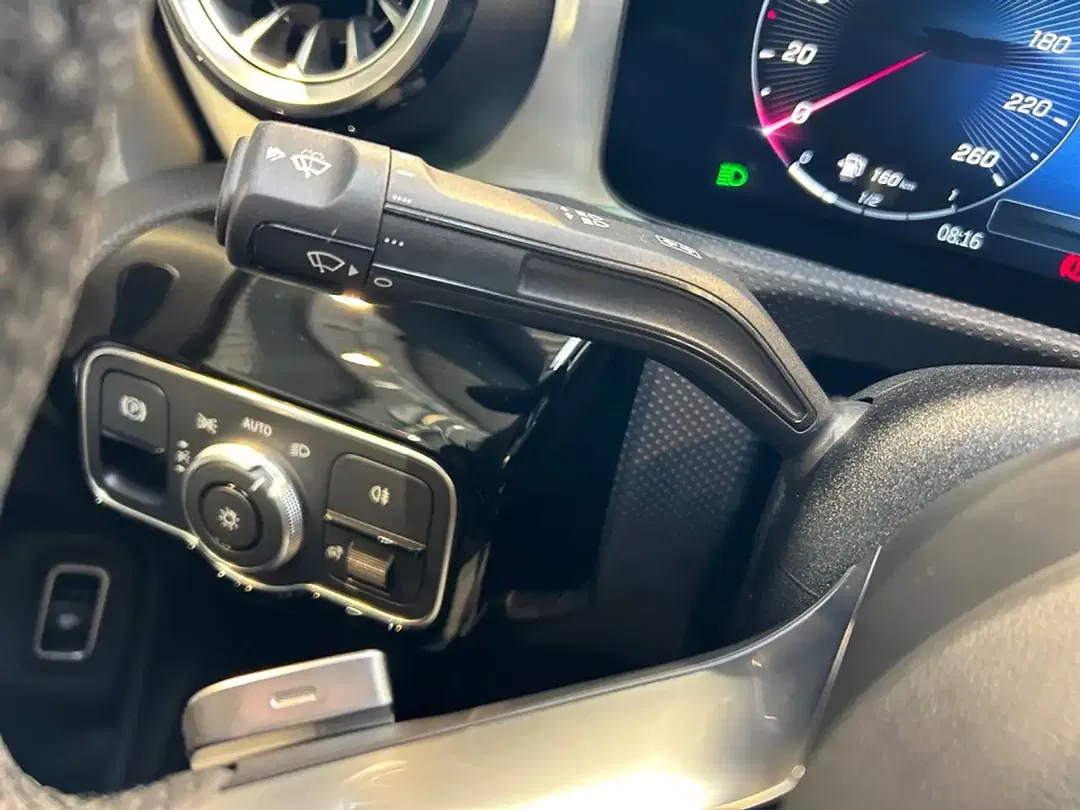 Mercedes-Benz CLA 200 - Thumbnail 13