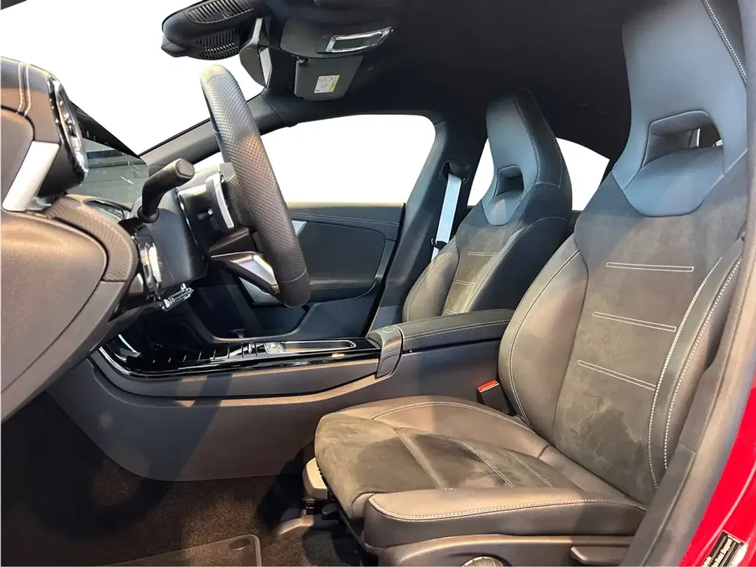 Mercedes-Benz CLA 200 - Thumbnail 5