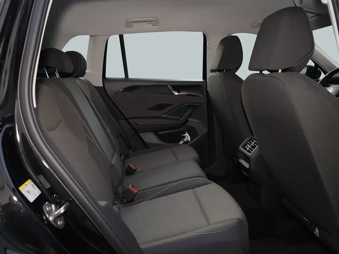 Volkswagen Tiguan - Thumbnail 11