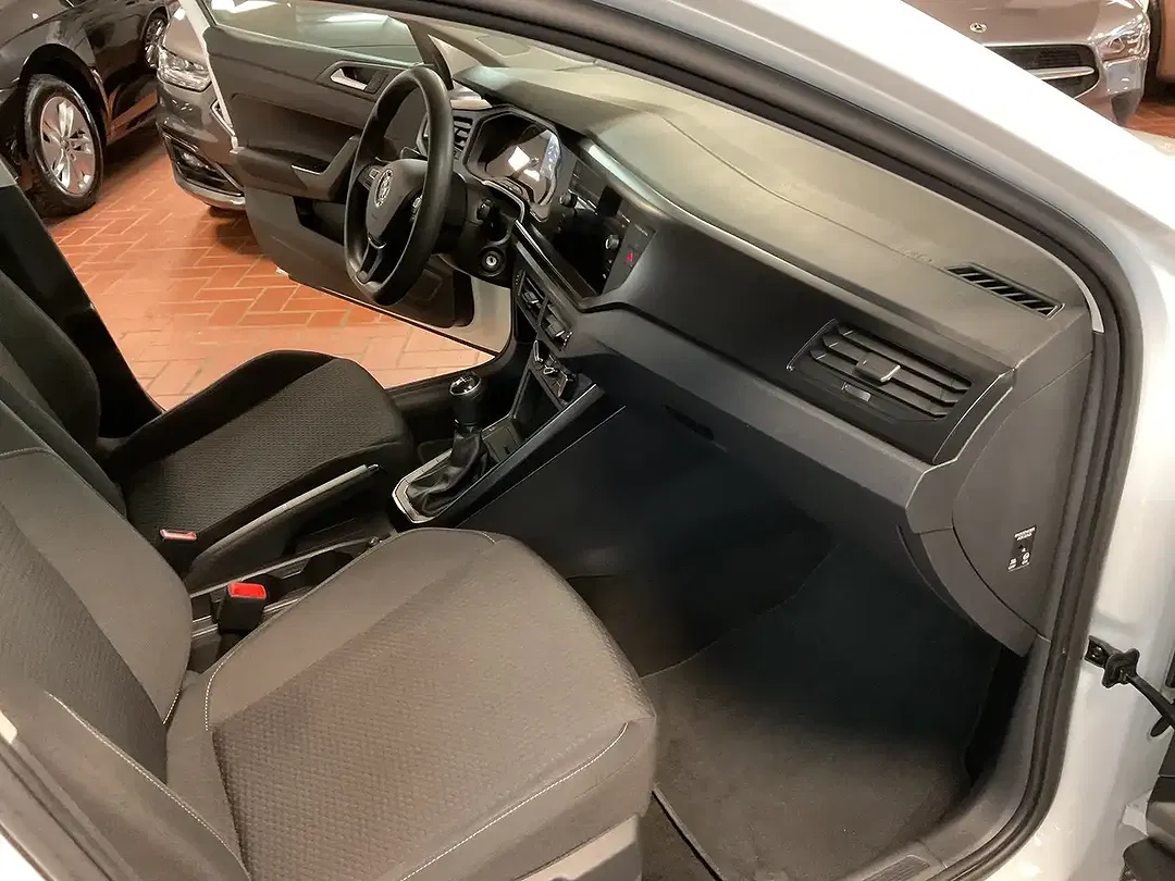 Volkswagen Polo - Thumbnail 6