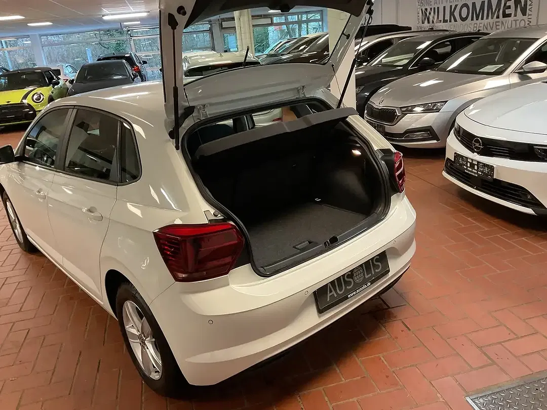 Volkswagen Polo - Thumbnail 4
