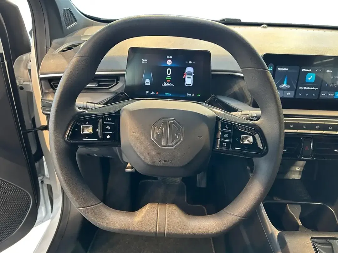 MG MG3 - Thumbnail 13