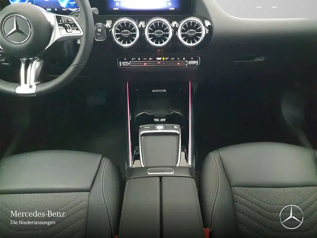 Mercedes-Benz EQA 250 - Thumbnail 14