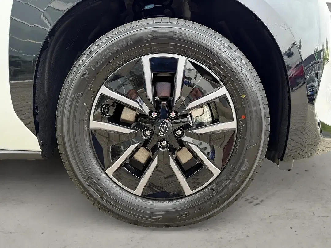 Subaru Solterra - Thumbnail 10